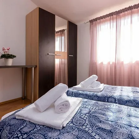Ferienhaus Mia Iva *