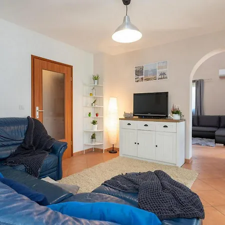 Ferienhaus Mia Iva *